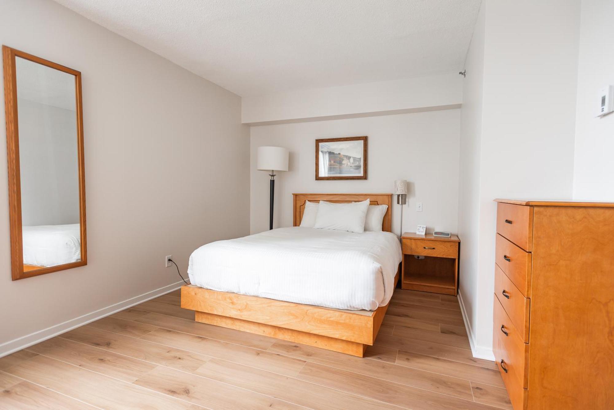 Hotel Les Suites Labelle Montreal Ngoại thất bức ảnh